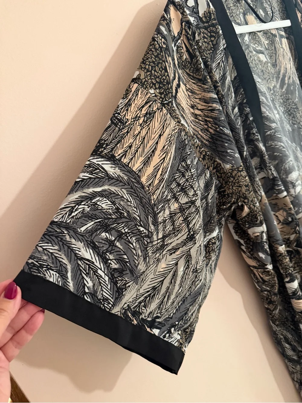 Vince Camuto Kimono - Black, Gray, & Cream Abstract Print